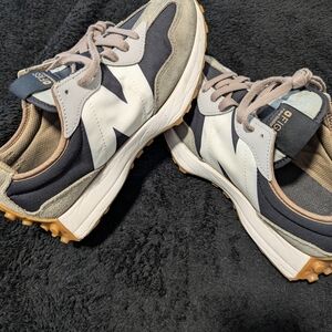 New Balance Figs W9 M7.5